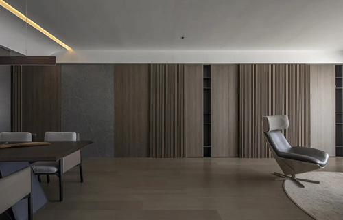 La parete della WPC PANEL-A deve avere una decorazione interna di alto valore